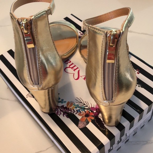 Gold Ankle Strap Chunky Block Heel 8 1/2 - Picture 3 of 6